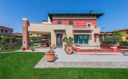 Villa in Erbusco, Lombardy, Italy 1