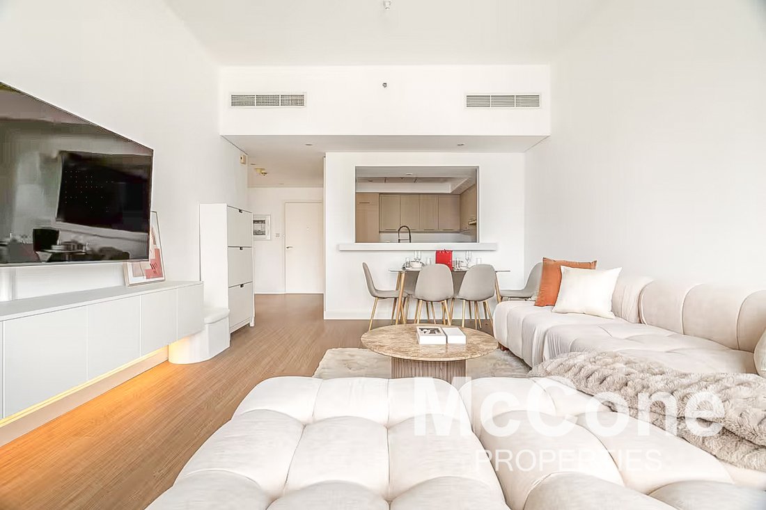 Apartment in Burj Khalifa Lake, Downtown Dubai, Dubai 2 - 17285140