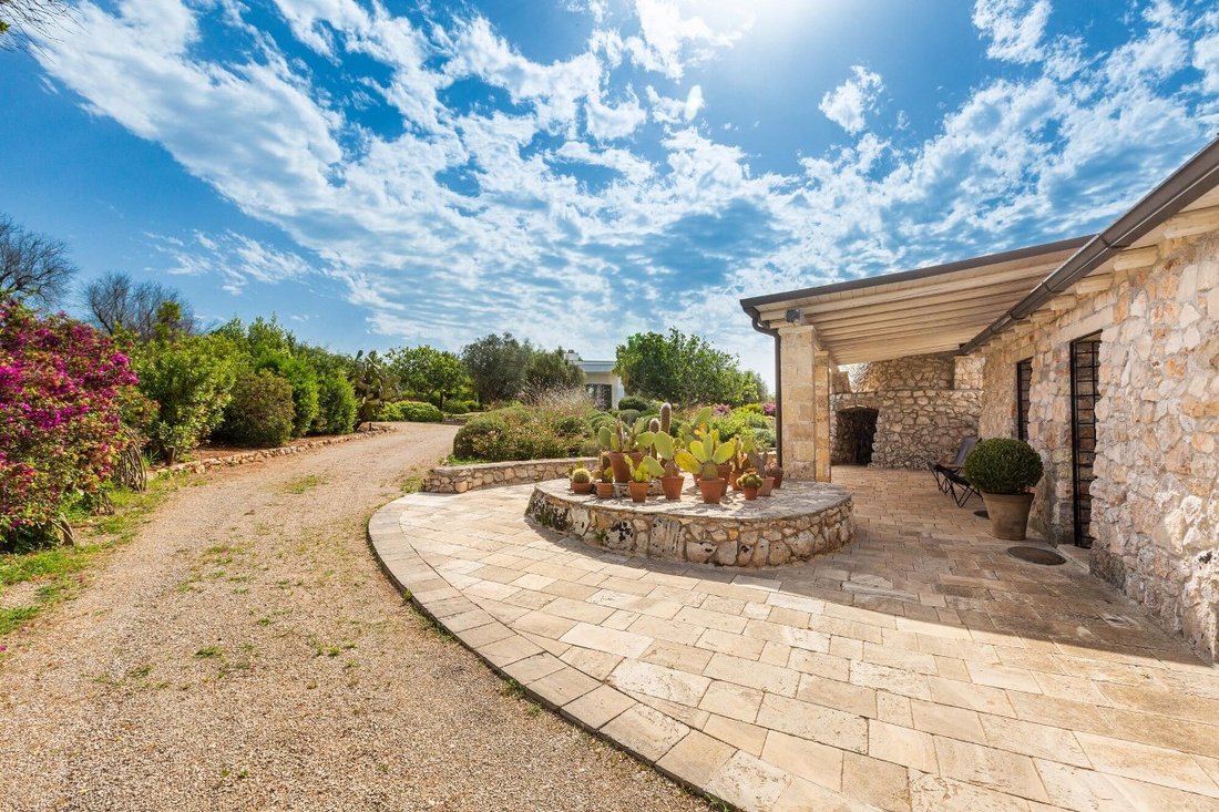 Villa in Salve, Apulia, Italy 2 - 17285230