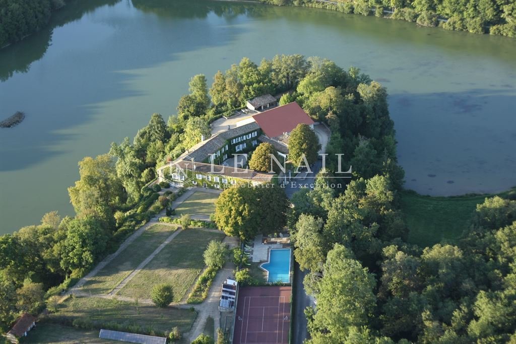 Estate in Vieil Angoulême-Centre Ville, Angoulême, France 1 - 17285444