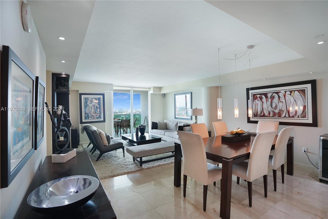 Condo in Miami, Florida, United States 1 - 17285336