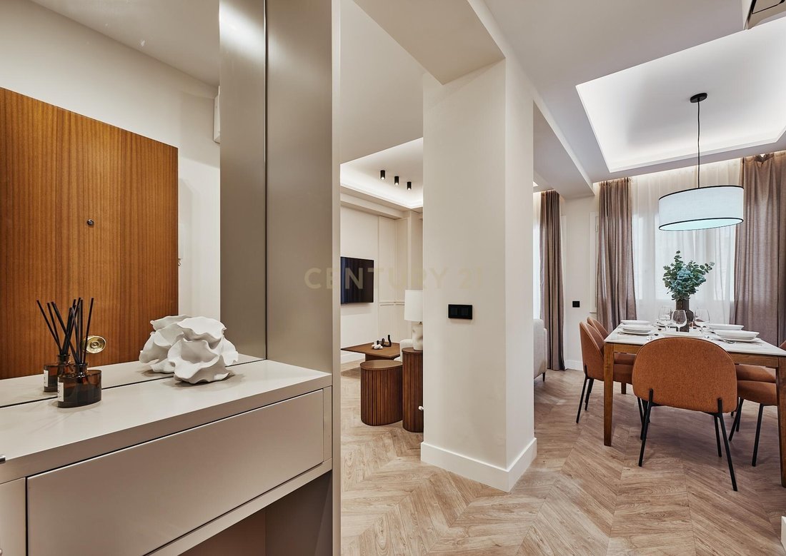 Apartment in Chamberi, Madrid, Spain 2 - 17283401