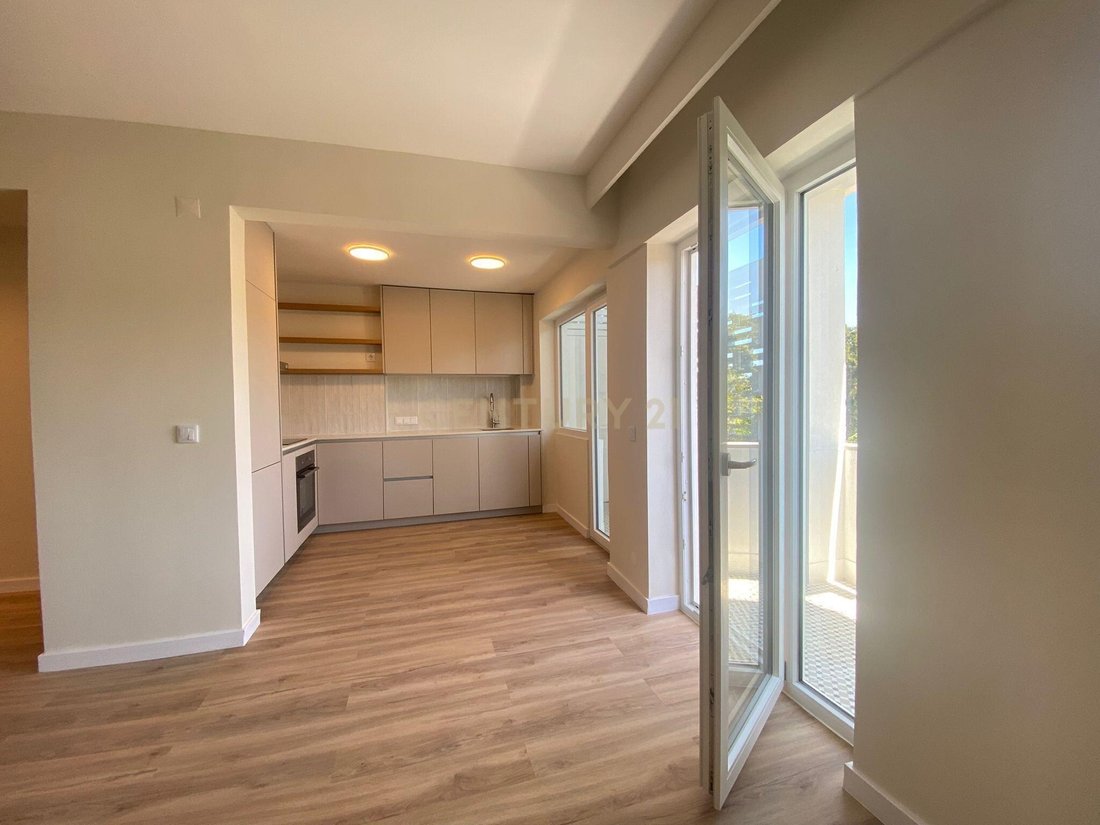 Apartment in Carnide, Lisbon, Portugal 1 - 17283357