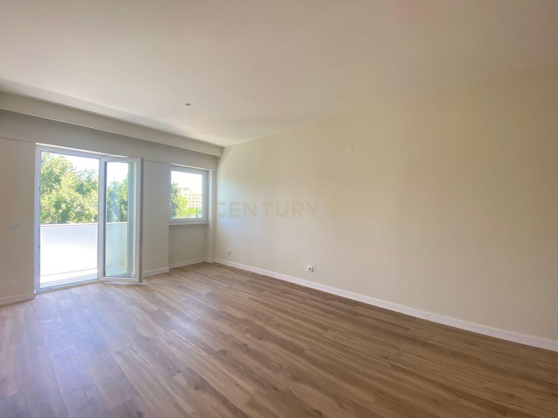 Apartment in Carnide, Lisbon, Portugal 4 - 17283357