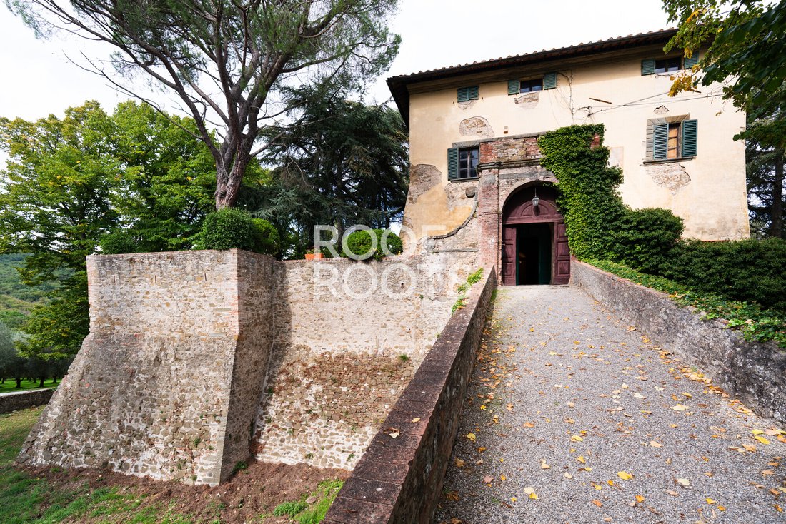 Castle in Castelnuovo Berardenga, Tuscany, Italy 4 - 17285266