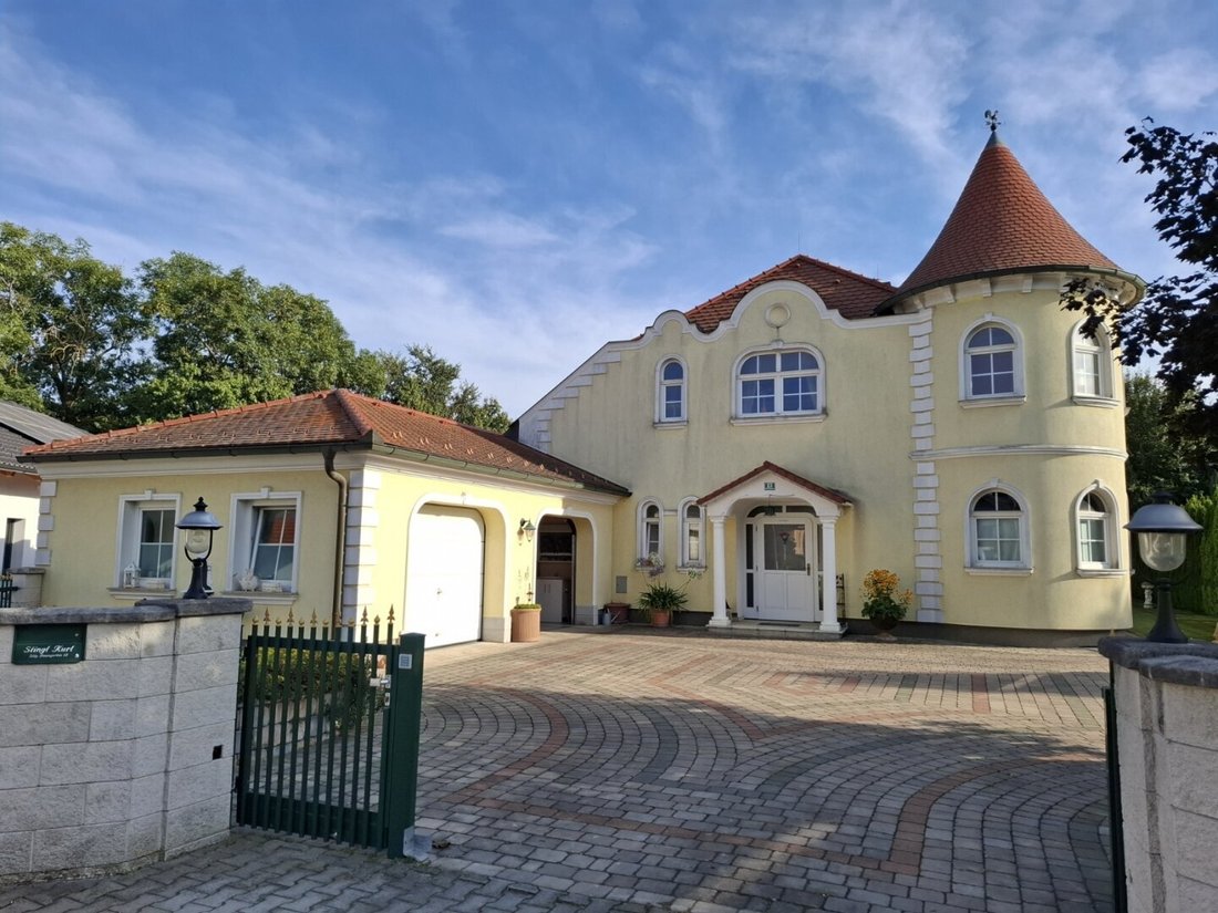 House in Markgrafneusiedl, Lower Austria, Austria 3 - 17285570