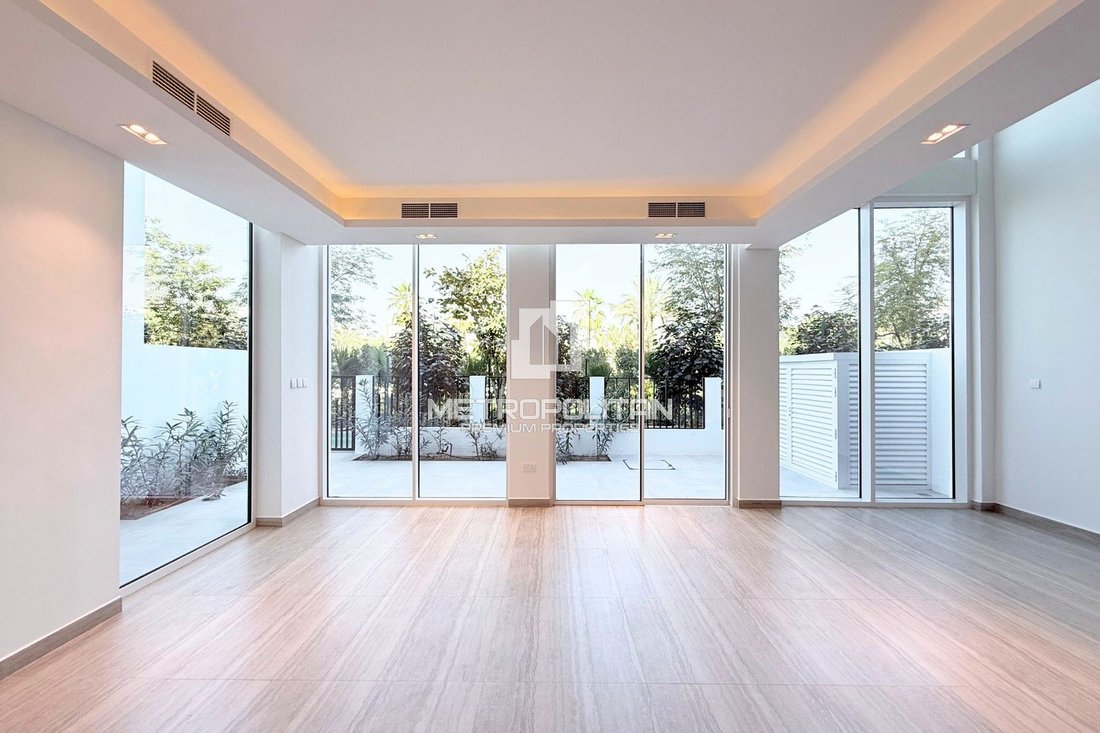 Villa in Wadi Al Safa 3, Wadi Al Safa, Dubai 2 - 16557497