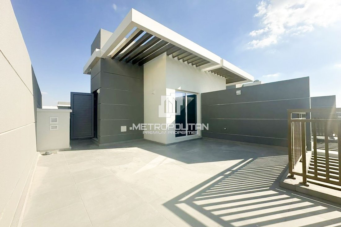 Townhouse in Damac Hills 2, Dubai, United Arab Emirates 1 - 17285917