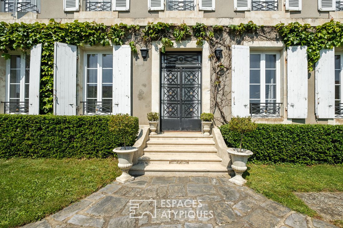 Villa in Francois, Nouvelle-Aquitaine, France 1 - 17285454