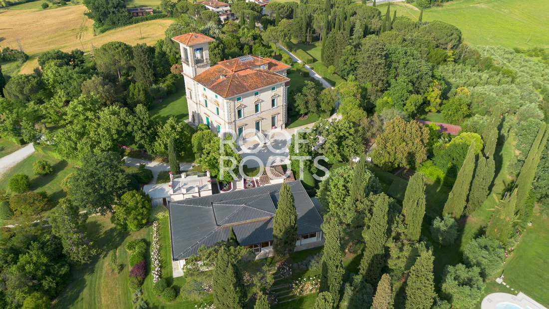 Villa in Foiano della Chiana, Tuscany, Italy 1 - 17285969