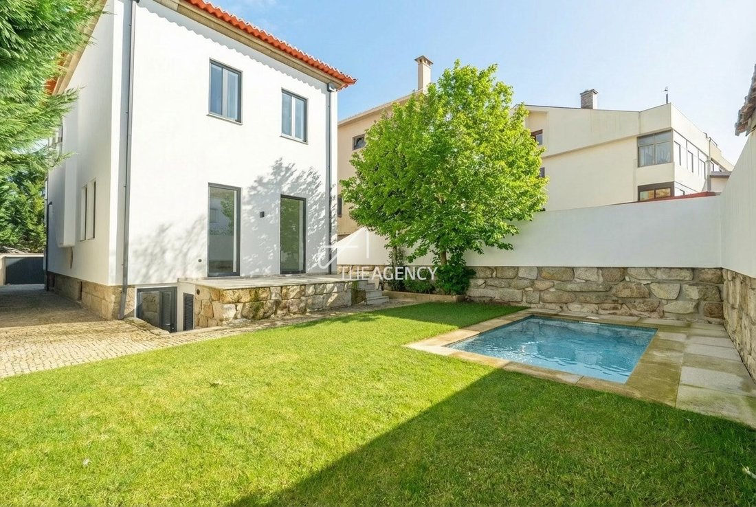 Villa in Lordelo do Ouro e Massarelos, Porto District, Portugal 1 - 17281618