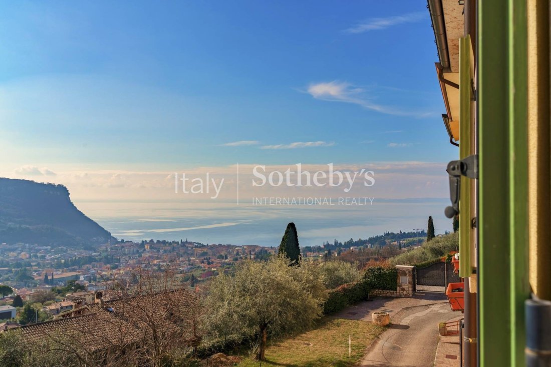 House in Garda, Veneto, Italy 2 - 17285935