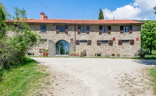 Country House in Castelfranco Piandisco, Tuscany, Italy 1