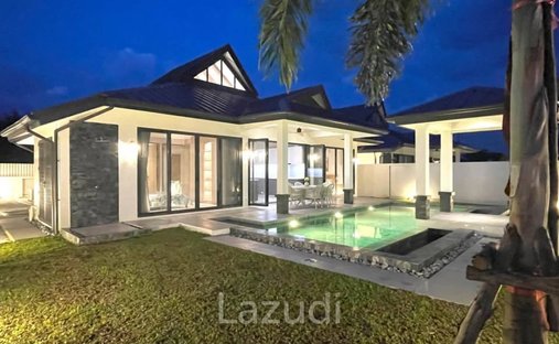 Villa in Pa Klok, Phuket, Thailand 1
