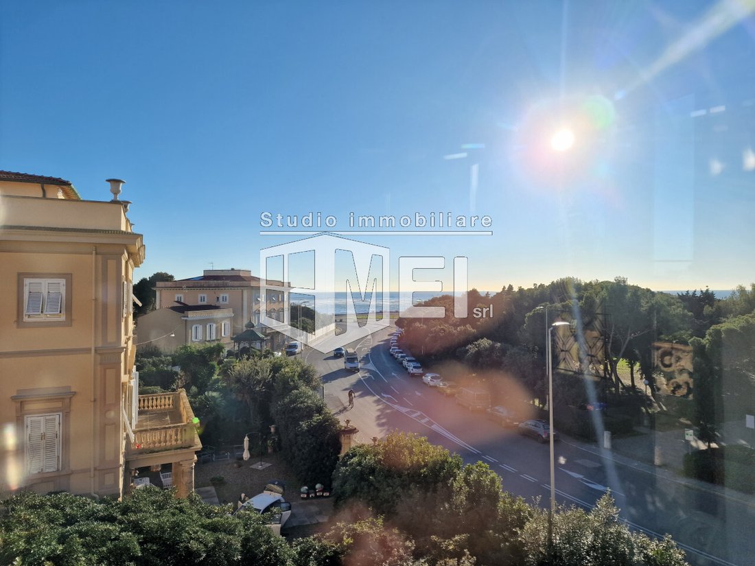 Villa in Ardenza Mare, Livorno, Tuscany 1 - 17288471