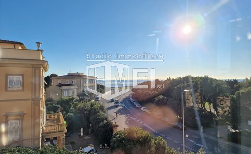 Villa in Ardenza Mare, Livorno, Tuscany 1