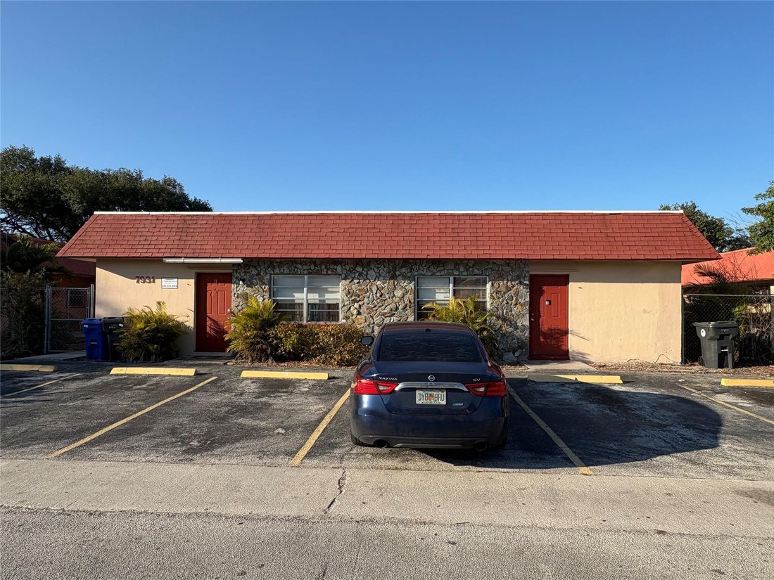 House in North Lauderdale, Florida, United States 1 - 17240151
