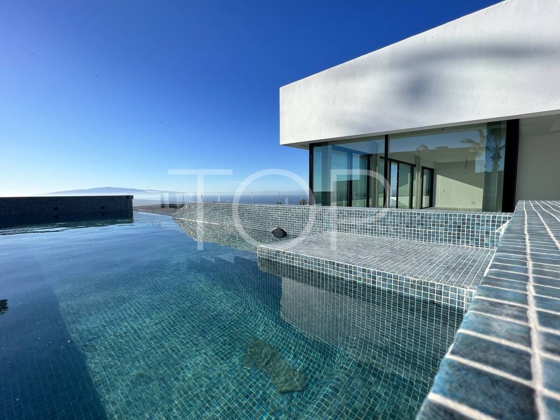 Villa in Guia de Isora, Canary Islands, Spain 1 - 17291485