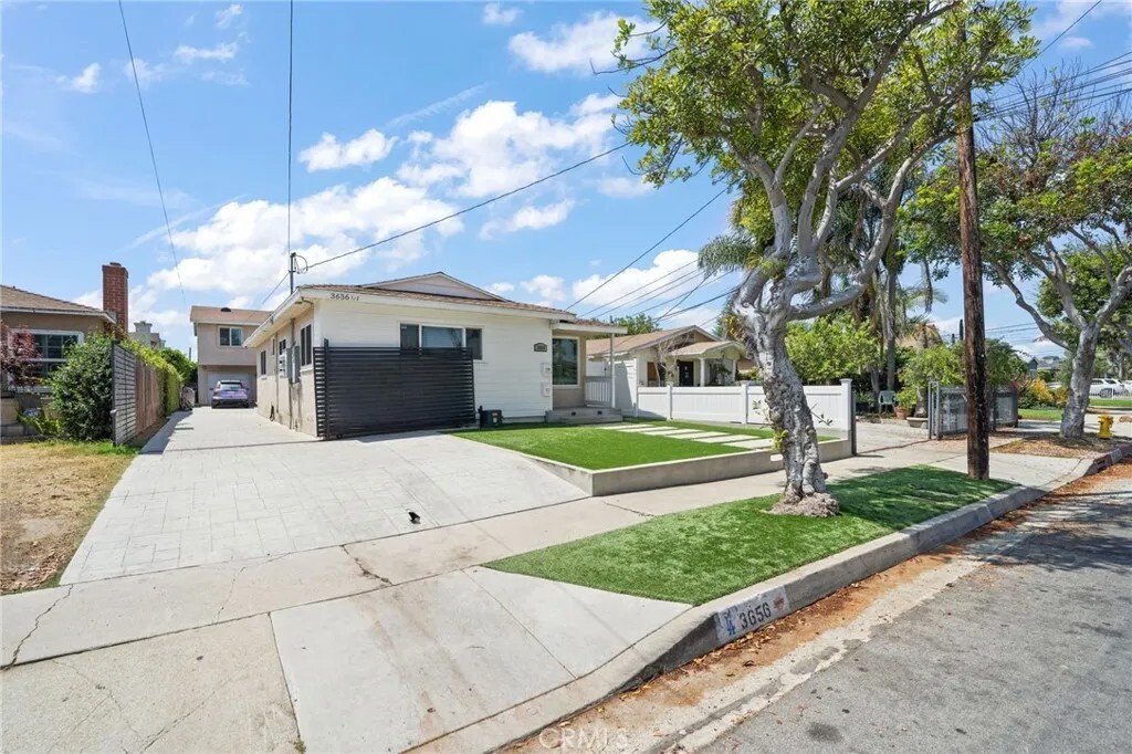 Inglewood, California, United States 2 - 17286395