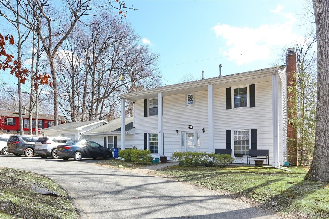 House in Airmont, New York, United States 1 - 17289013