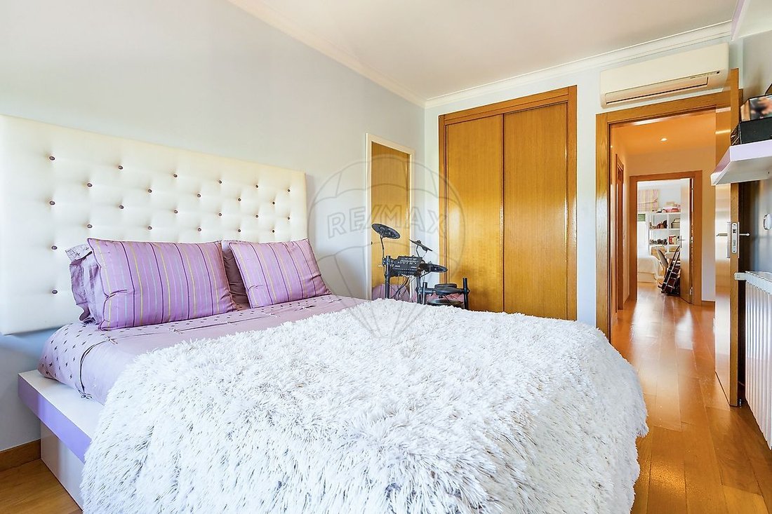 Apartment in Estoril, Cascais e Estoril, Lisbon 3 - 17287013