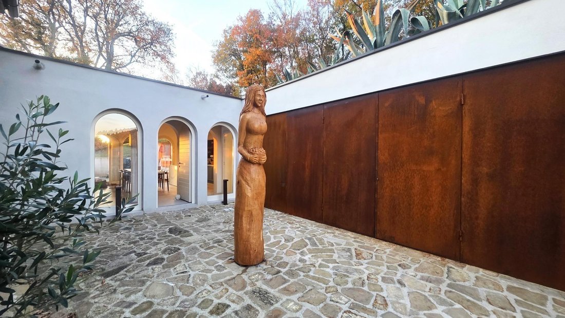 Villa in Oprtalj, Istria County, Croatia 2 - 17290339