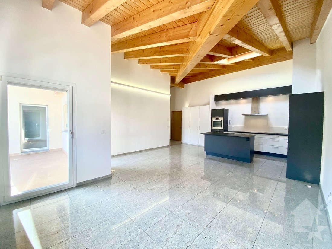Wunderschönes Penthouse In Zentrumsnähe, Garage, Park Und Aussicht!