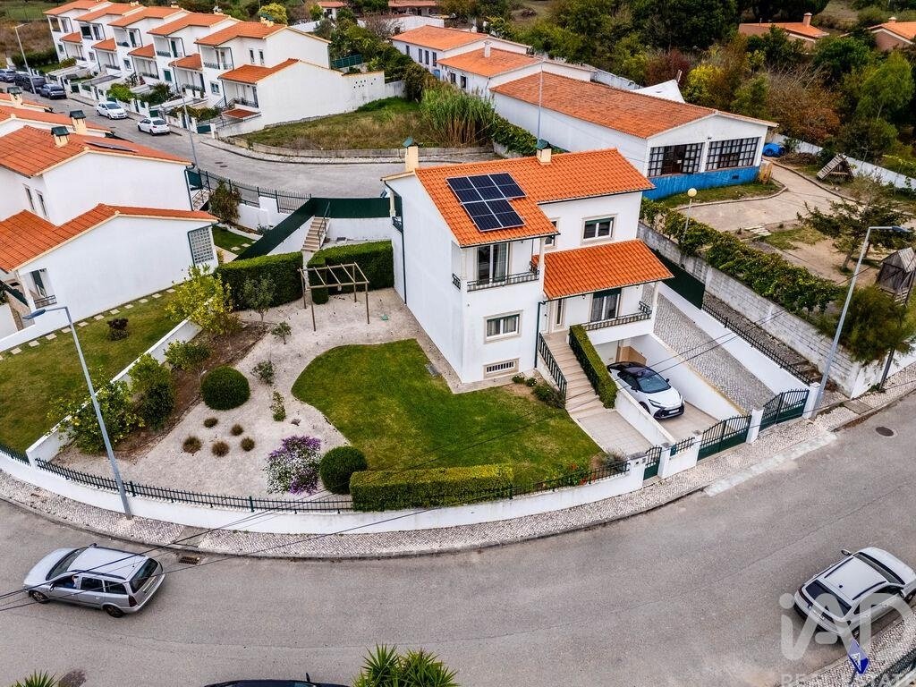 Townhouse in Santa Maria, Sao Pedro e Sobral da Lagoa, Leiria District, Portugal 1 - 16465536