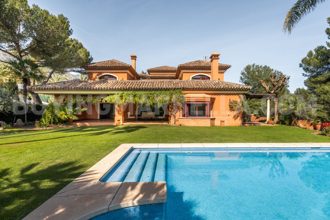 Villa in Sierra Blanca, Marbella, Spain 1 - 17289080