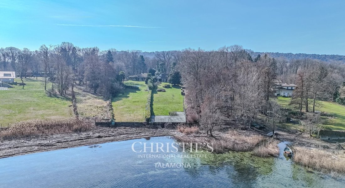 Villa in Ranco, Lombardy, Lombardy, Italy 4 - 17287355