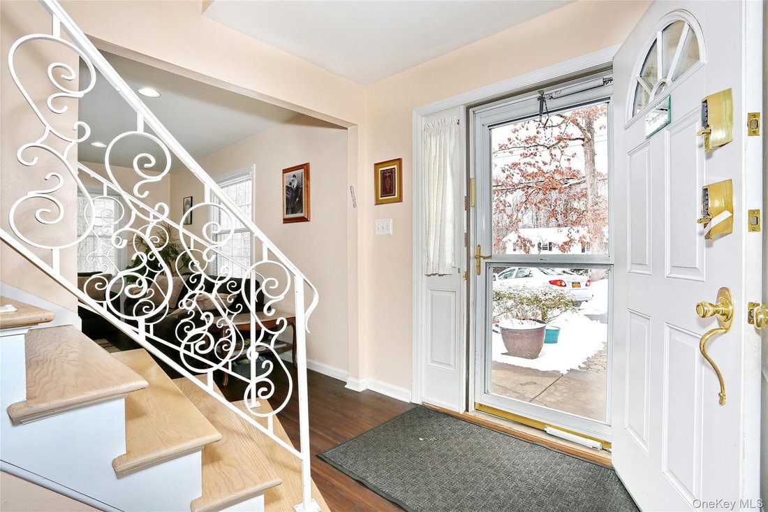 House in Airmont, New York, United States 4 - 17289013