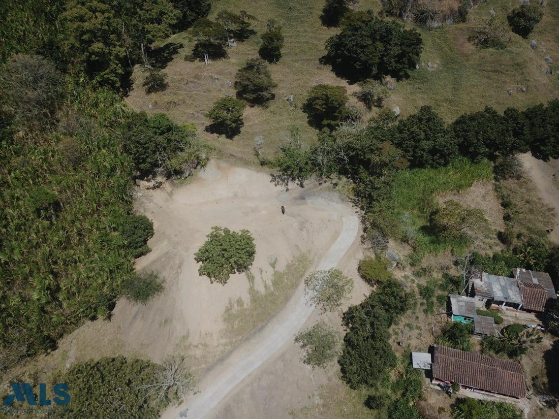 Land in Girardota, Antioquia, Colombia 4 - 17287031