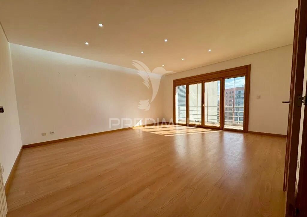 Apartment in Odivelas, Lisbon, Portugal 2 - 17291781