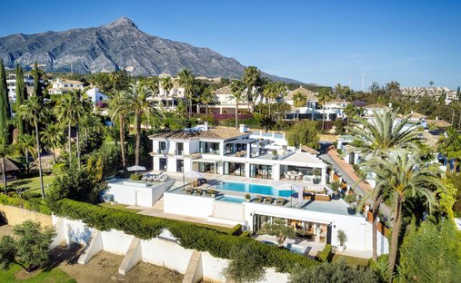 Villa in Nueva Andalucía, Marbella, Spanien 1