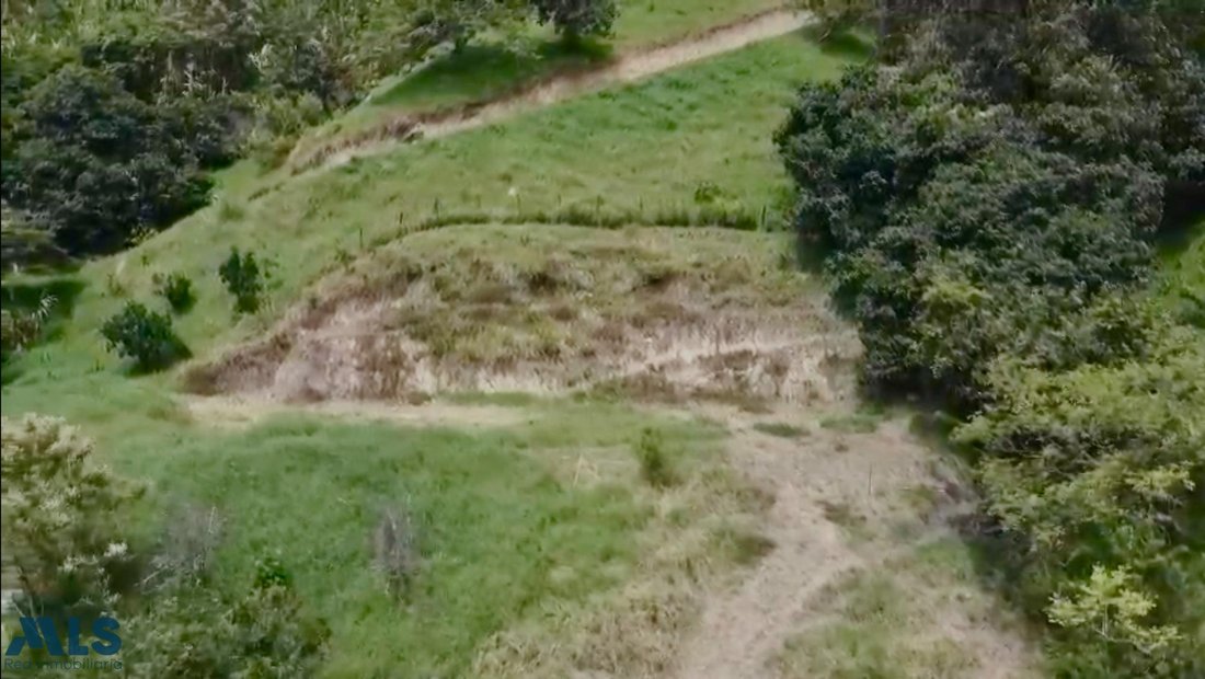 Land in Girardota, Antioquia, Colombia 1 - 17287031
