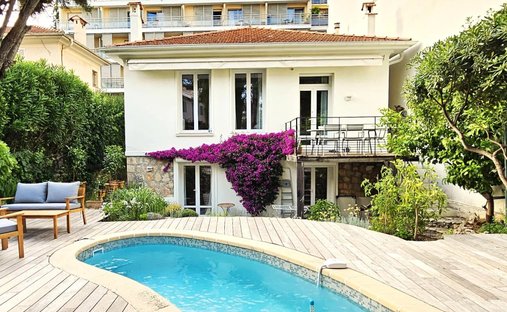Villa in Petit-Juas, Cannes, France 1