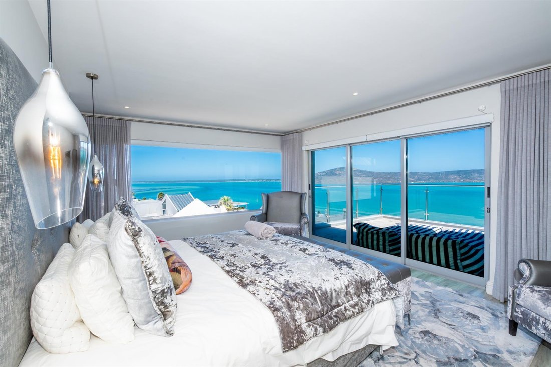 House in Saint Helena Bay, Western Cape, South Africa 1 - 17288372