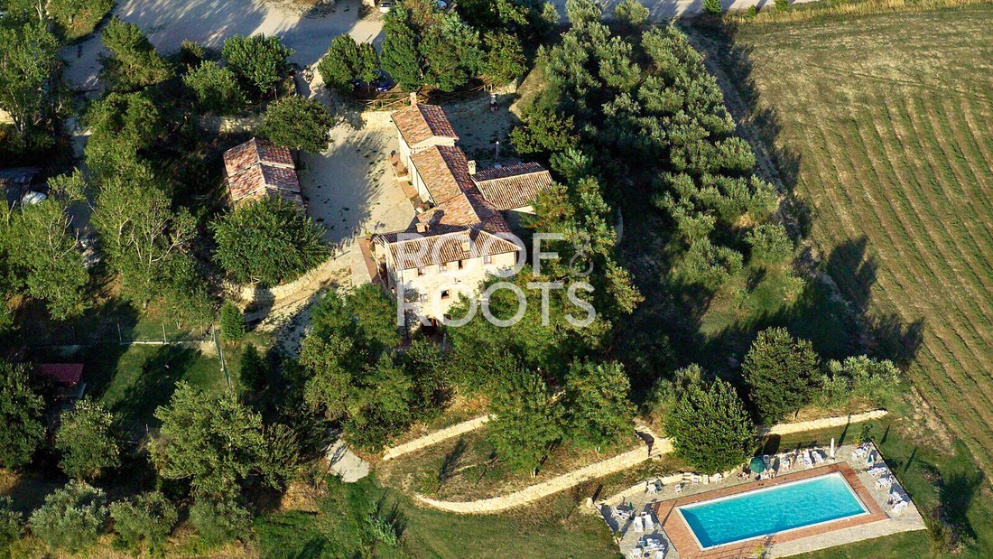 Villa in Todi, Umbria, Italy 2 - 17286082