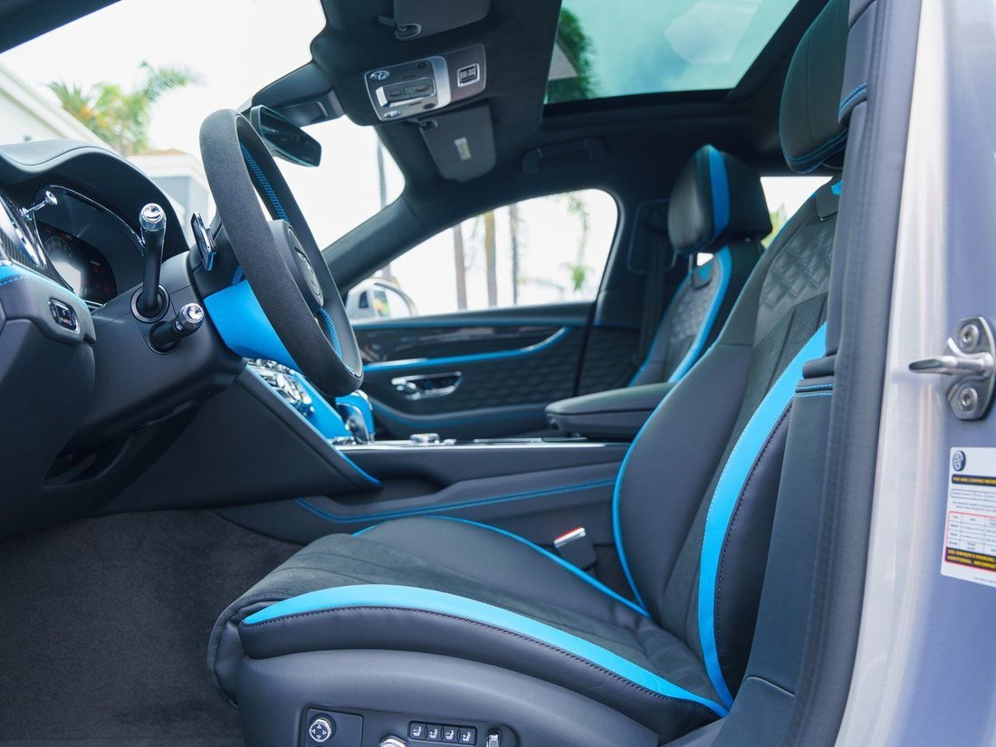 Sedan in La Jolla, CA, United States 2 - 16890801
