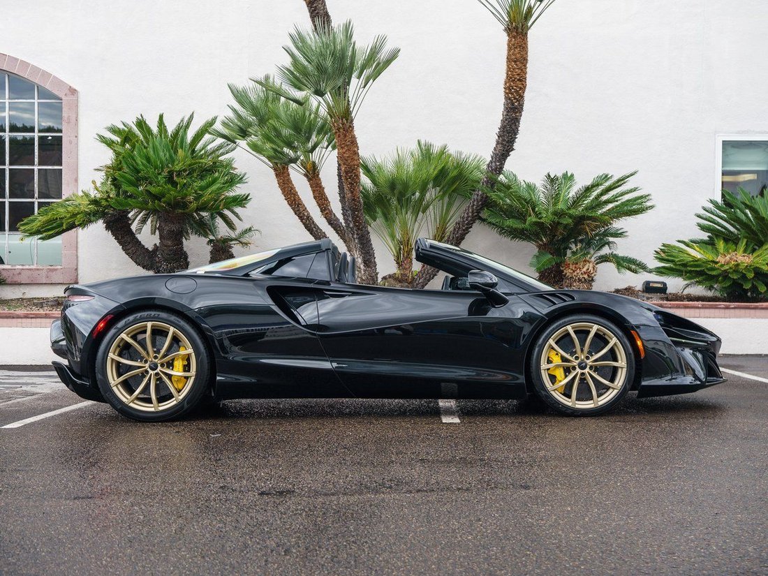 Cabriolet in La Jolla, CA, United States 3 - 16910217