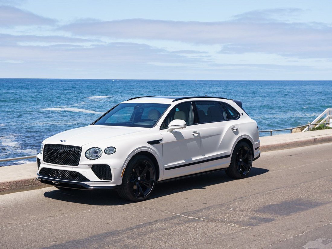 Suv in La Jolla, CA, United States 1 - 16890831