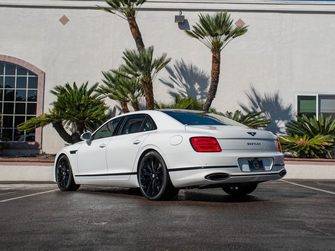 2026 Bentley Flying Spur in La Jolla, CA, United States 3 - 17090418