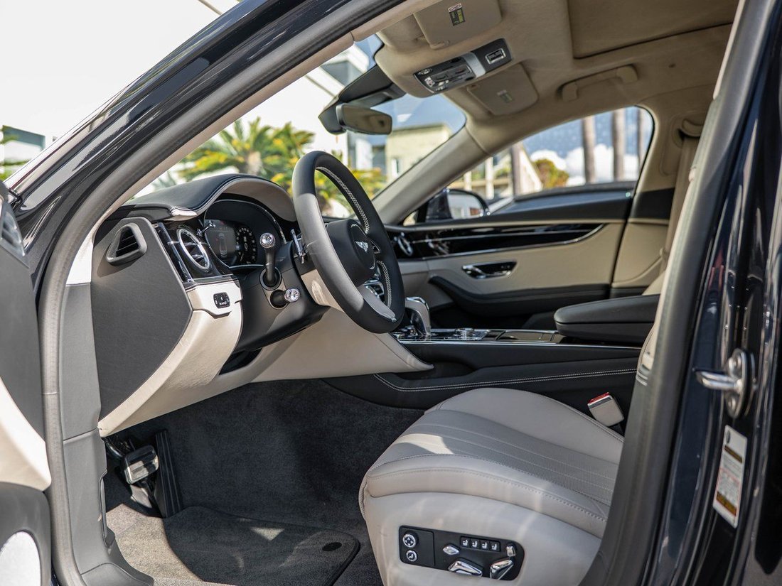 2026 Bentley Flying Spur in La Jolla, CA, United States 2 - 16677735
