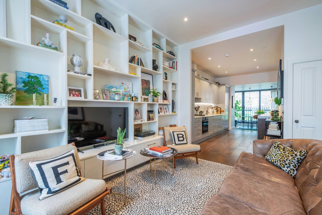 Apartment in Holland Park, Kensington And Chelsea, England 2 - 17286634