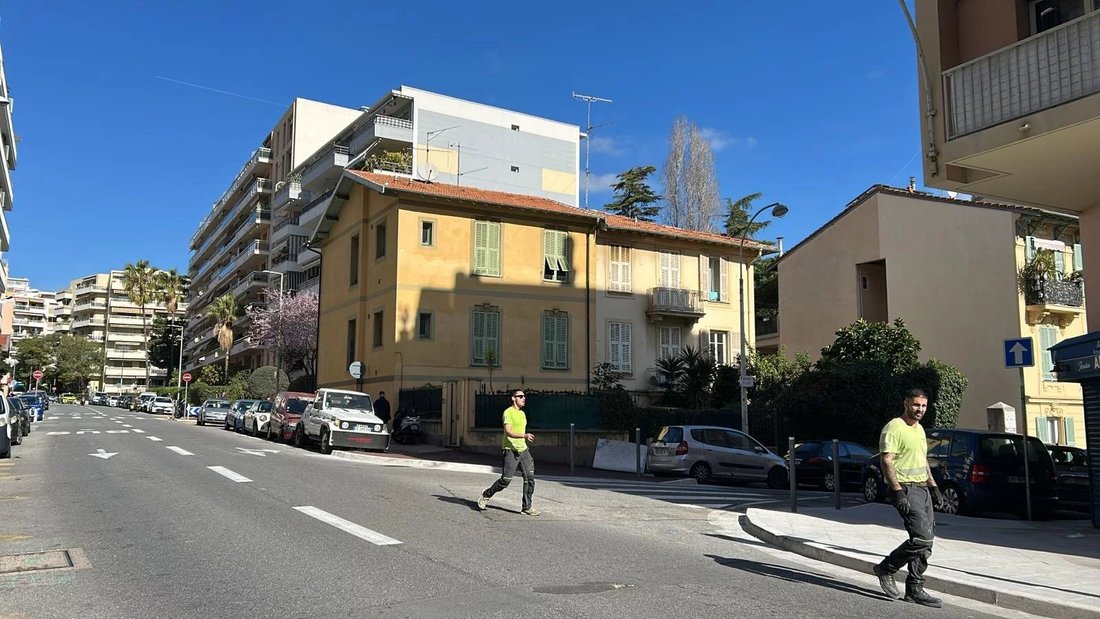 Nice, Provence-Alpes-Côte d'Azur, France 5 - 17281248