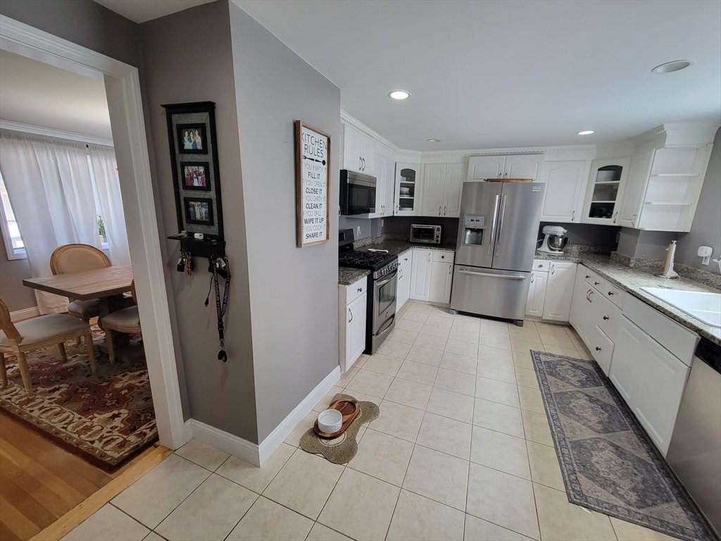 House in Malden, Massachusetts, United States 3 - 17287058
