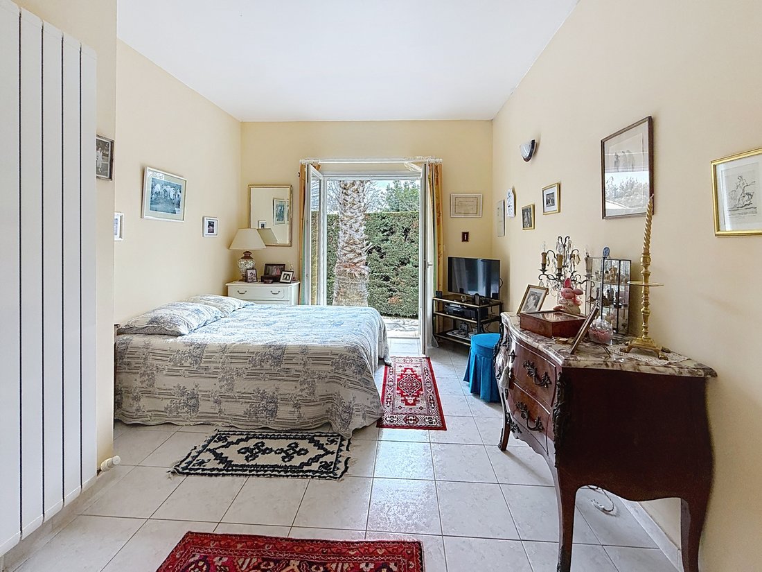 Estate in Uzès, Occitania, France 5 - 17286954