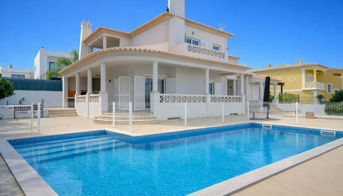Villa in Olhos de Agua, Algarve, Portugal 1 - 17287691