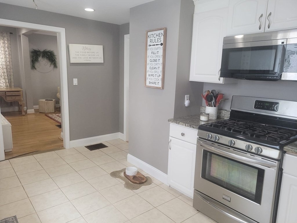 House in Malden, Massachusetts, United States 5 - 17287058