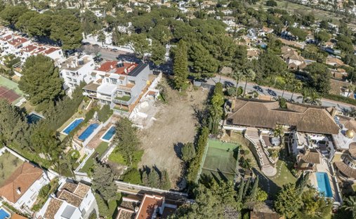 Terreno en Nueva Andalucía, Marbella, España 1